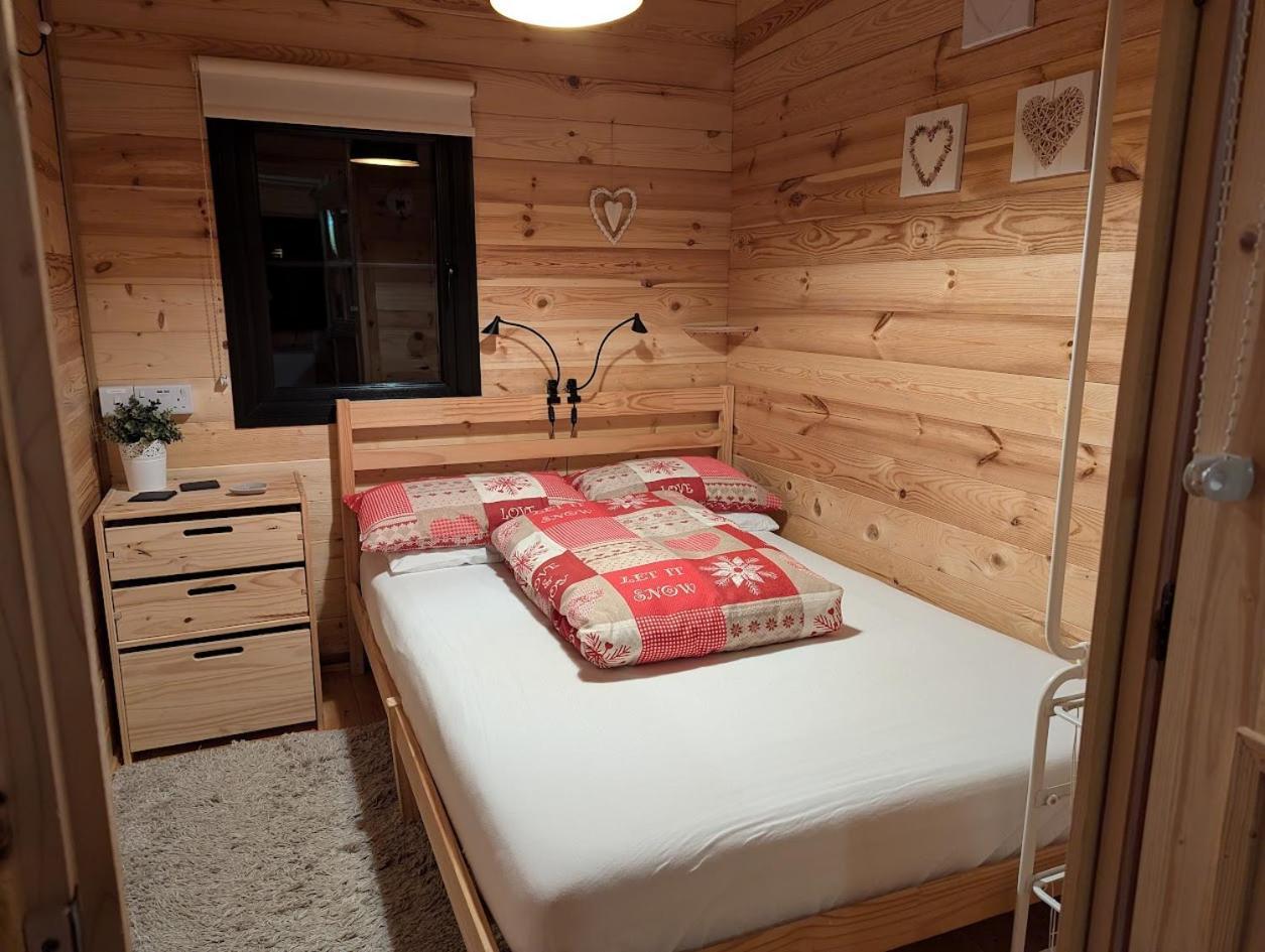 רייד 'Monktonmead Lodge' In Secluded Setting, With Private Indoor Pool. מראה חיצוני תמונה