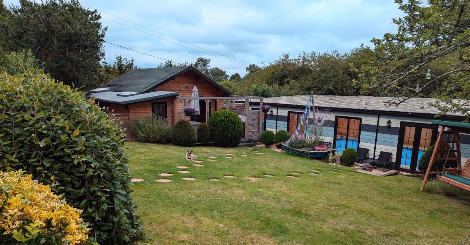 רייד 'Monktonmead Lodge' In Secluded Setting, With Private Indoor Pool. מראה חיצוני תמונה